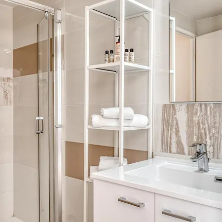 T2 Confort Proche Plage, Climatisation, Parking Inclus Apartment